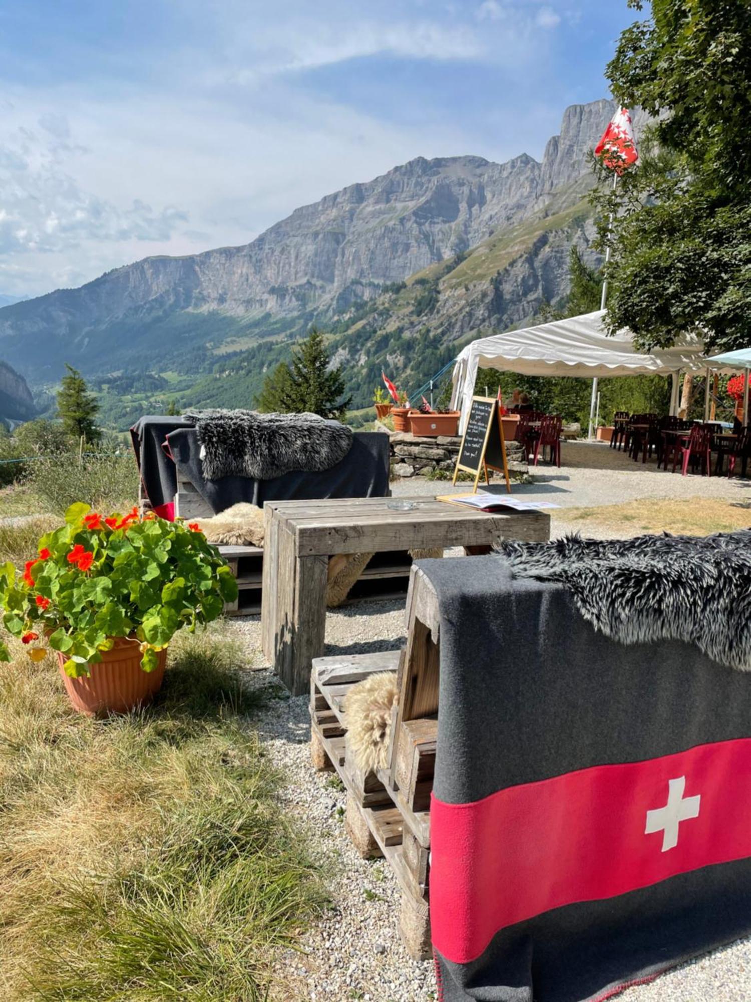 Ferienwohnung Gemmiblick Leukerbad Exterior photo